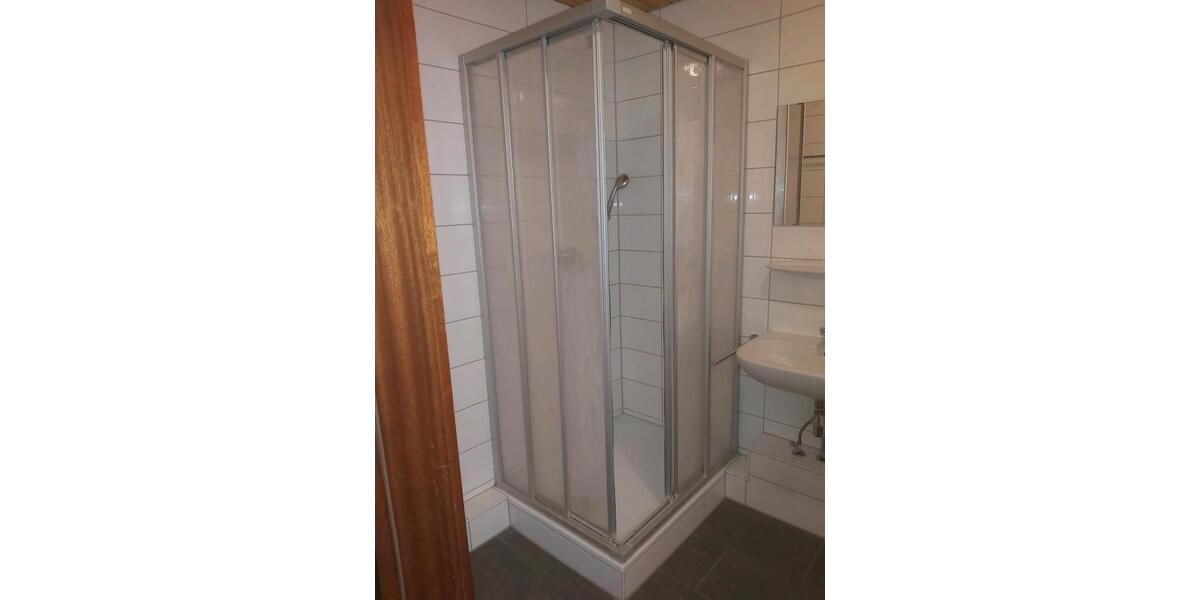Etagenwohnung Sindelfingen Eichholz - 5 Zimmer, 100 m&sup2;, 1.350&euro; | Angebot:26448429
