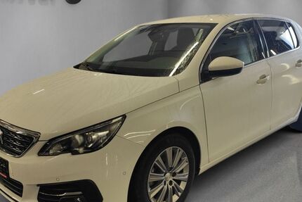 Peugeot 308 9.900 km 18.490 &euro; Pforzheim 75177