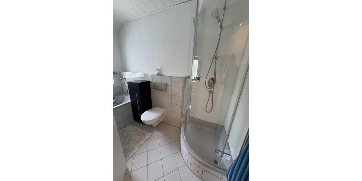 Dachgeschoßwohnung Karlsbad - 3.5 Zimmer, 95 m&sup2;, 335.000&euro; | Angebot:26545412