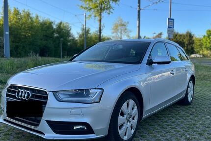 Audi A4 213.500 km 9.900 &euro; Karlsruhe 76137
