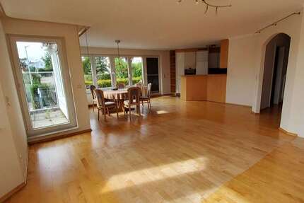 Wohnung zum Kaufen in Weissach 470.000 € 122 m²