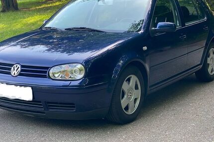 VW Golf 240.000 km 2.650 &euro; Malsch 76316