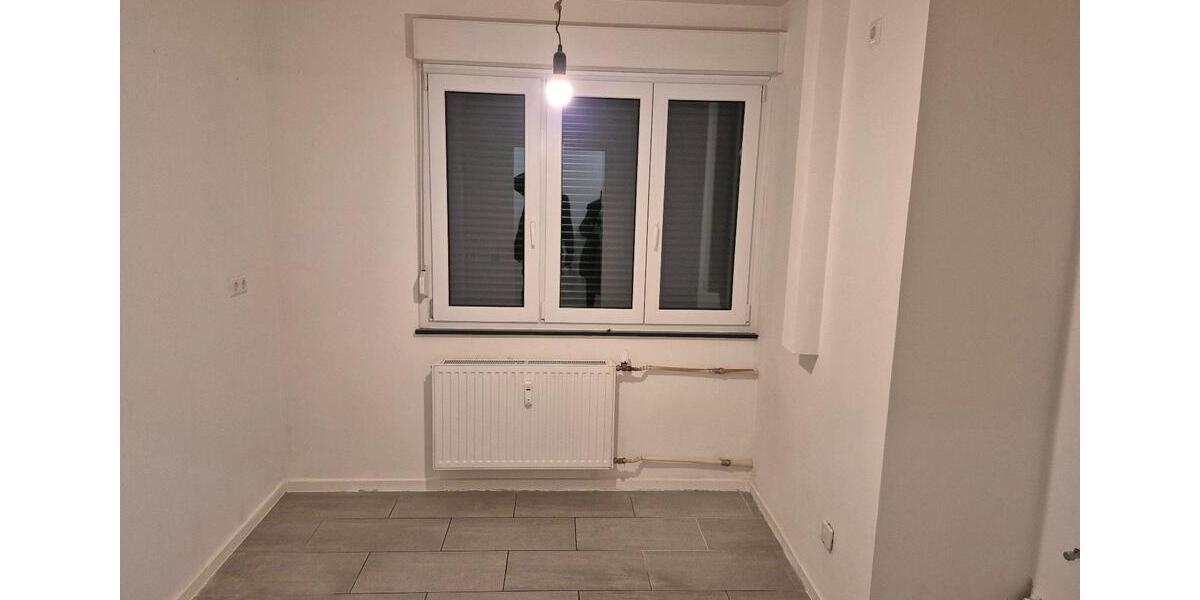 Etagenwohnung Pforzheim Weststadt - 3 Zimmer, 86 m&sup2;, 1.100&euro; | Angebot:25363227