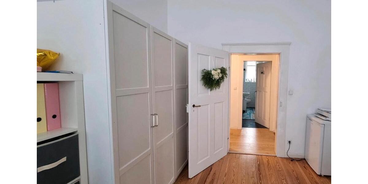 Stilvolles Büro in hochwertig saniertem Altbau in Untergrombach zimmer