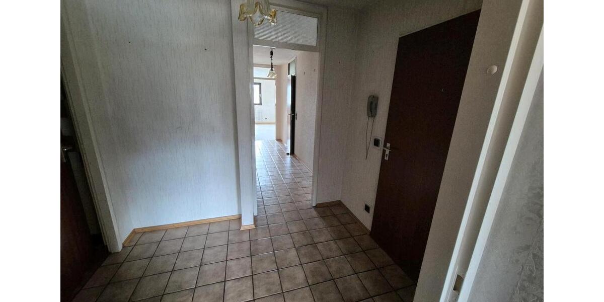 Etagenwohnung Pforzheim Nordstadt - 3.5 Zimmer, 93 m&sup2;, 248.000&euro; | Angebot:25932904