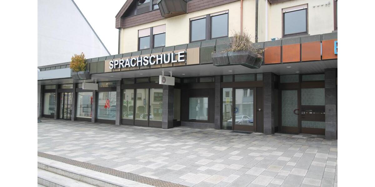 *** Attraktive Büro-Praxisfläche am Marktplatz *** zimmer