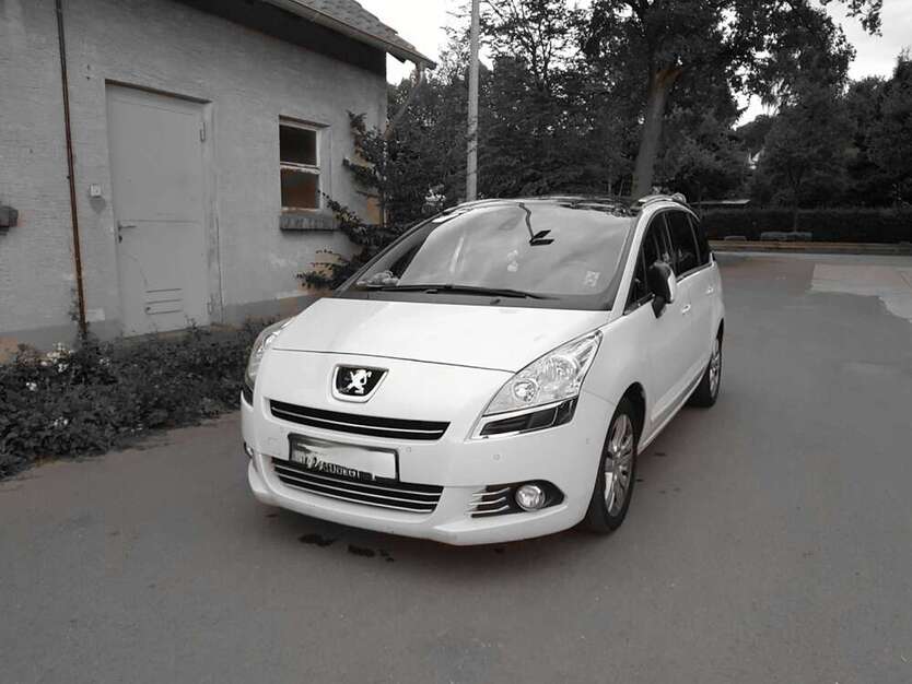 Peugeot 5008 368.000 km 2.800 € Bad Herrenalb 76332
