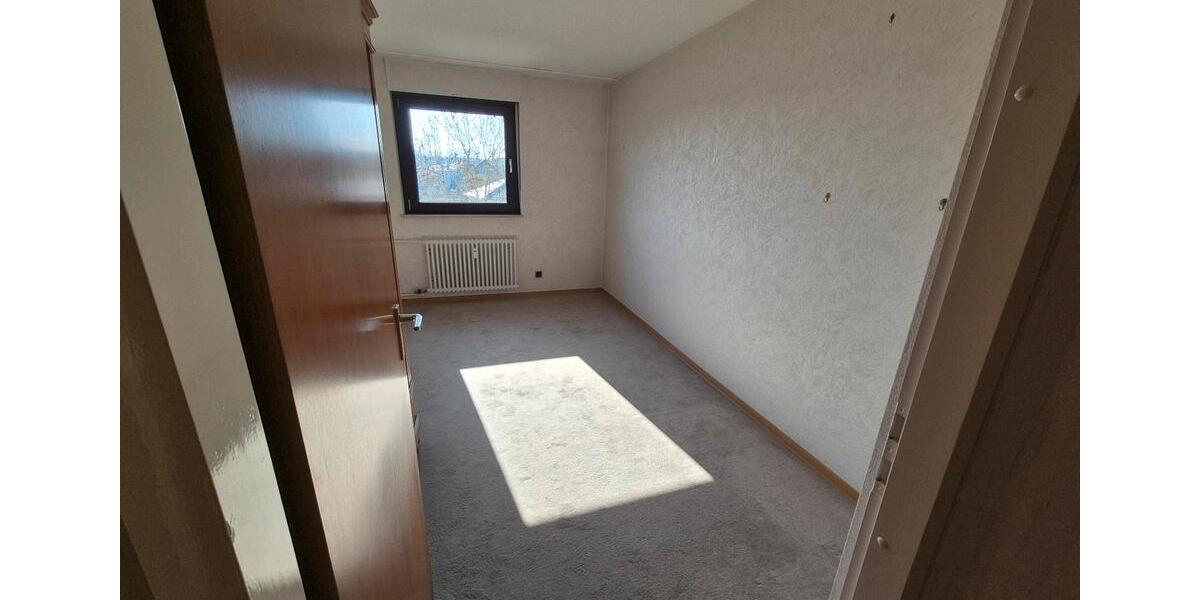 Etagenwohnung Pforzheim Büchenbronn - 3.5 Zimmer, 93 m&sup2;, 245.000&euro; | Angebot:26785740