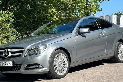 Mercedes-Benz C 250 145.000 km 12.000 € Stuttgart 70193