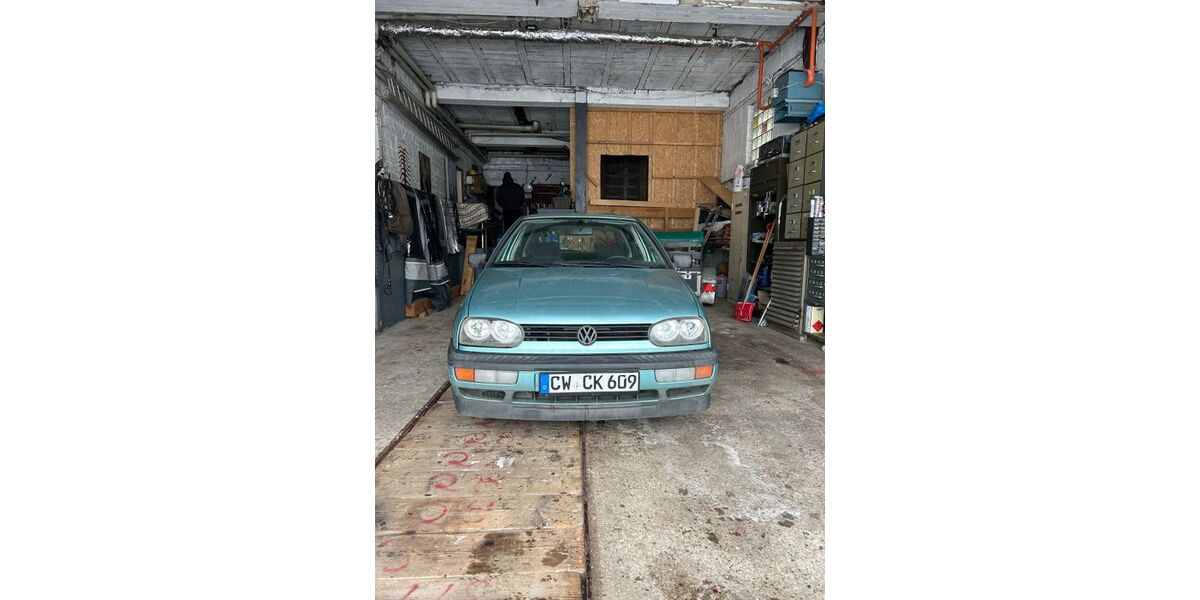 VW Golf 177.000 km 2.000 &euro; Bad Wildbad 75323