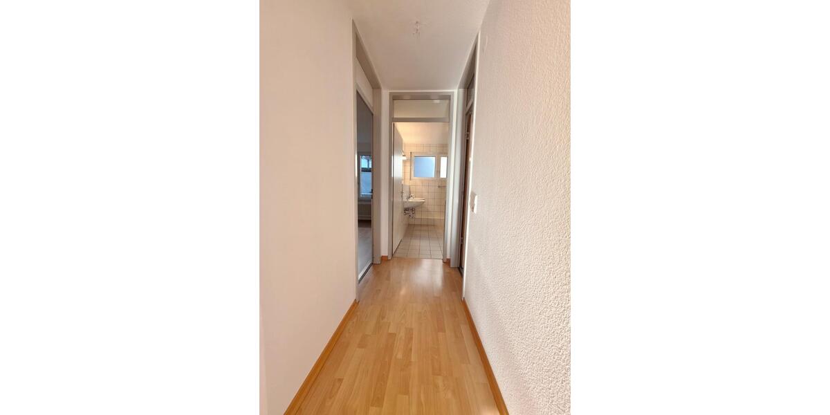 Erdgeschoßwohnung Karlsruhe Südstadt - 4 Zimmer, 132 m&sup2;, 1.750&euro; | Angebot:25447008