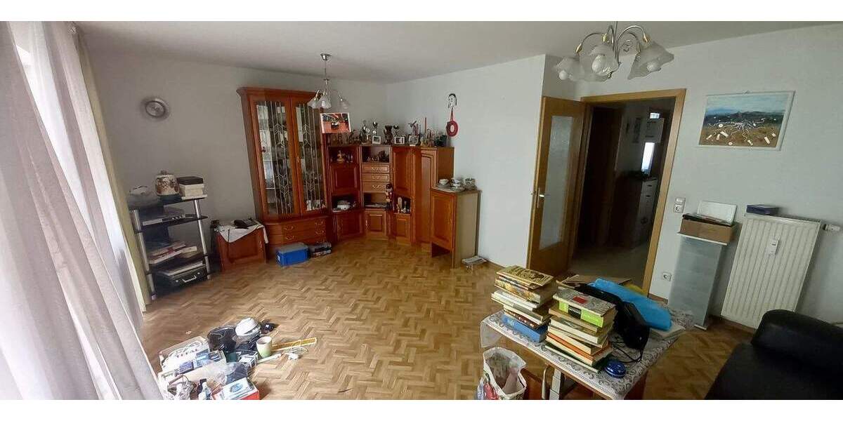 Barrierefreie 2 Zi-ETW mit XXL-Auto-Stellplatz 2 zimmer