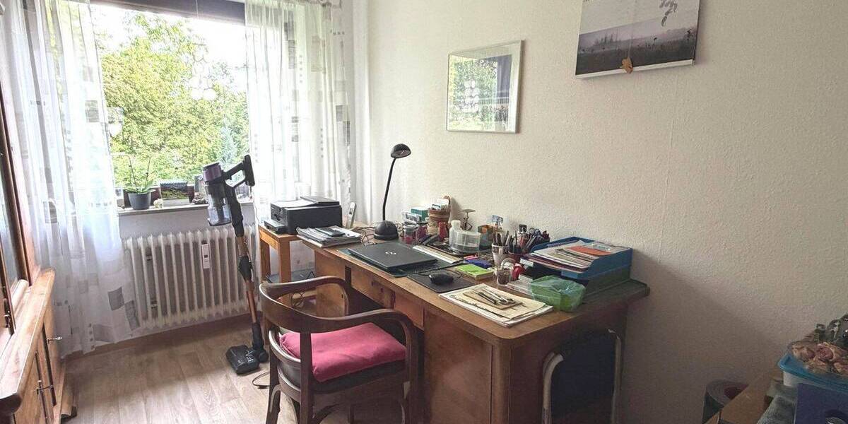 Etagenwohnung Leonberg - 4 Zimmer, 95 m&sup2;, 245.000&euro; | Angebot:26863549