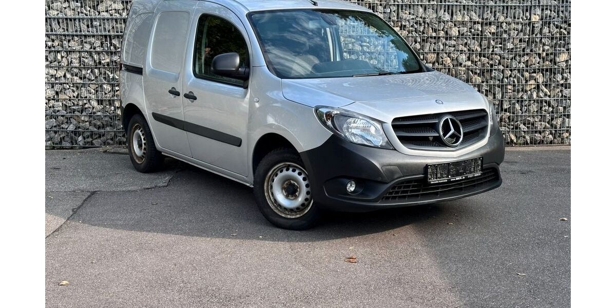 Mercedes-Benz Citan 186.036 km 6.950 &euro; Sindelfingen 71065