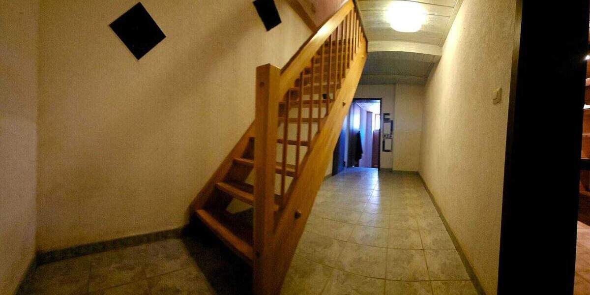 ***Gepflegtes Einfamilienhaus mit großer WerkstattGarage zu verkaufen!*** 5 zimmer