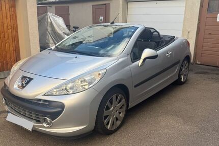 Peugeot 207 82.000 km 4.800 € Stuttgart 70188