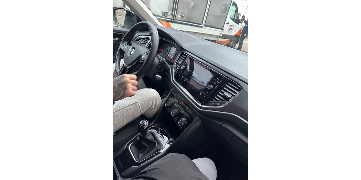 VW T-Roc 64.000 km 19.000 &euro; Pforzheim 75175