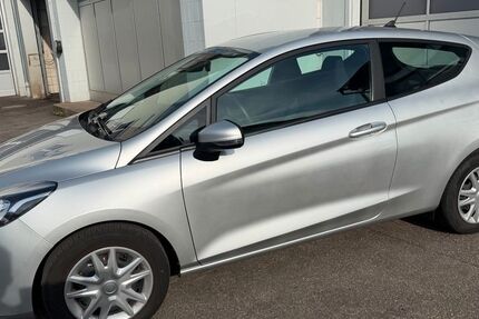 Ford Fiesta 41.900 km 10.790 &euro; Ditzingen 71254