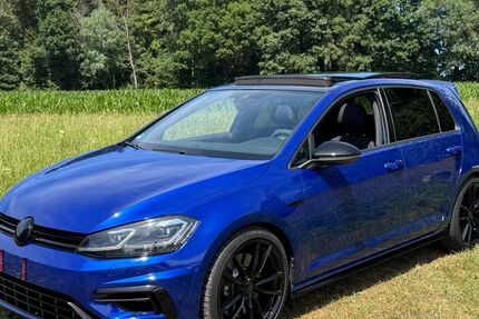 VW Golf 84.000 km 31.800 &euro; Bad Teinach-Zavelstein 75385