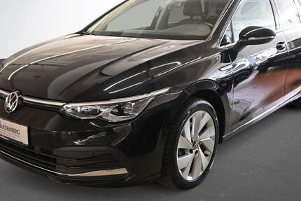 VW Golf 52.000 km 21.990 € Karlsruhe 76131