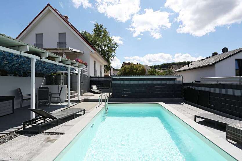 Haus zum Kaufen in Neuenbürg 725.000 € 181 m²