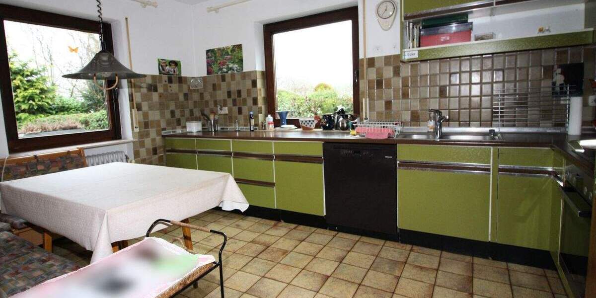 Viel Platz für Ihre Familie - sonnig, ruhig mit Garten und Garage 8 zimmer