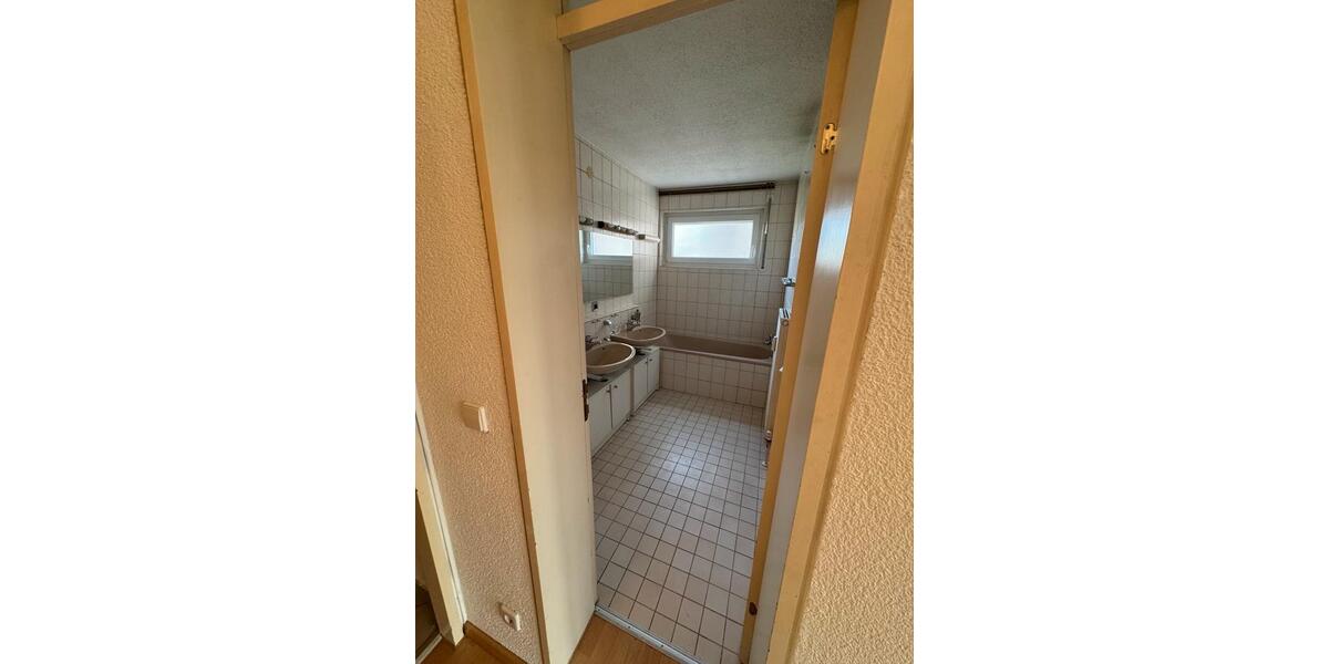 Etagenwohnung Ditzingen - 3.5 Zimmer, 91 m&sup2;, 335.000&euro; | Angebot:26790553
