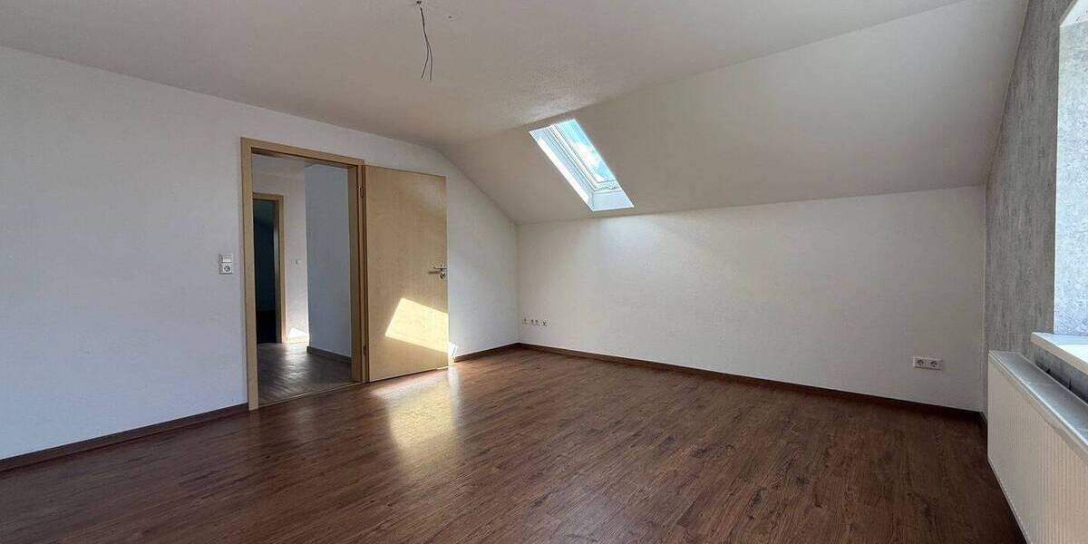 Mehrfamilienhaus, Wohnhaus Oberderdingen - 7 Zimmer, 175 m&sup2;, 595.000&euro; | Angebot:26918147