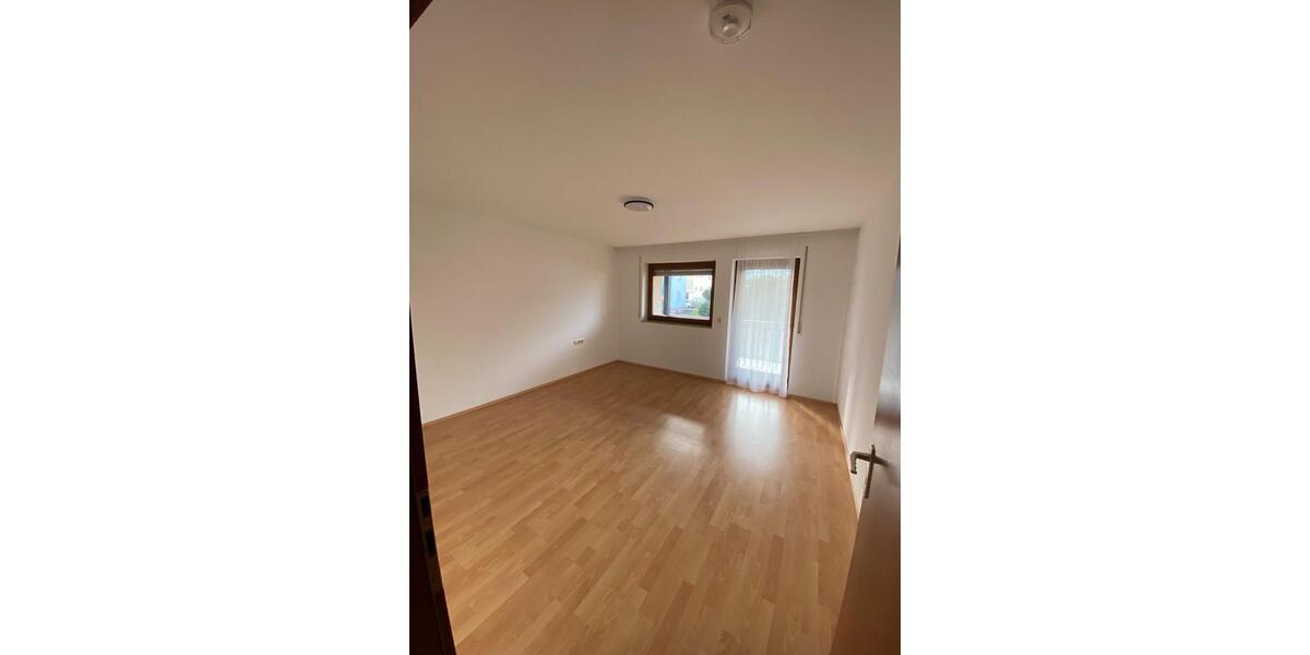 Etagenwohnung Calw - 2 Zimmer, 65 m&sup2;, 600&euro; | Angebot:25795454