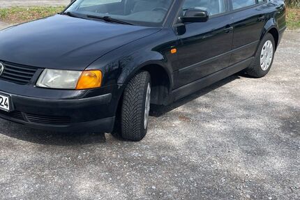 VW Passat 278.093 km 990 € Karlsruhe 76185