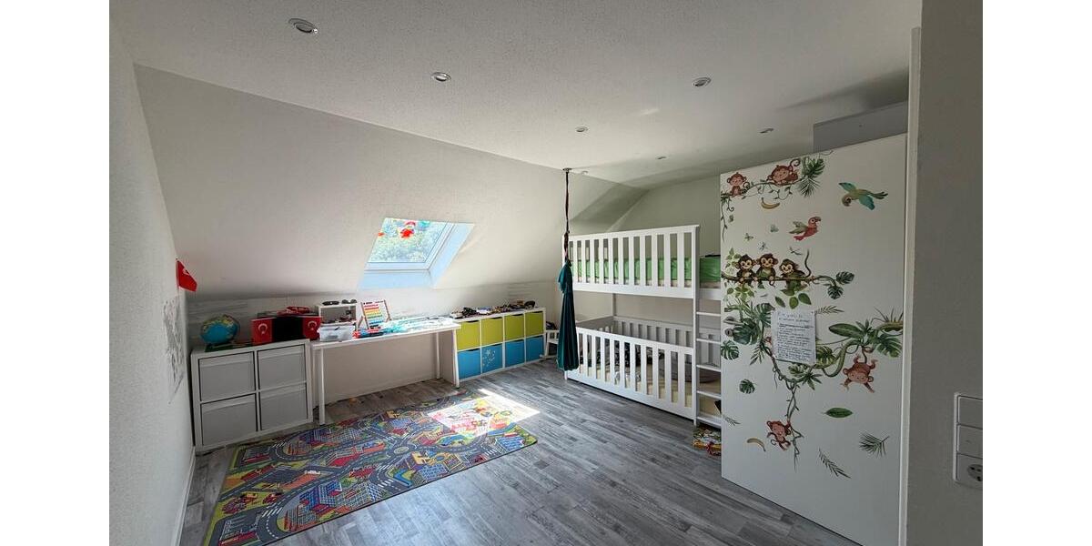 Einfamilienhaus Sachsenheim - 6 Zimmer, 230 m&sup2;, 900.000&euro; | Angebot:27133490