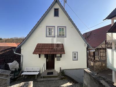 LIEBHABEROBJEKT - FACHWERKHAUS MIT GESCHICHTE - Zweifamilienhaus Mühlacker | Angebot:25760700