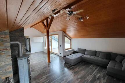 Exklusive Dachgeschosswohnung 3.5 zimmer