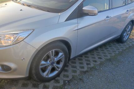 Ford Focus 135.000 km 4.850 &euro; Neulingen 75245