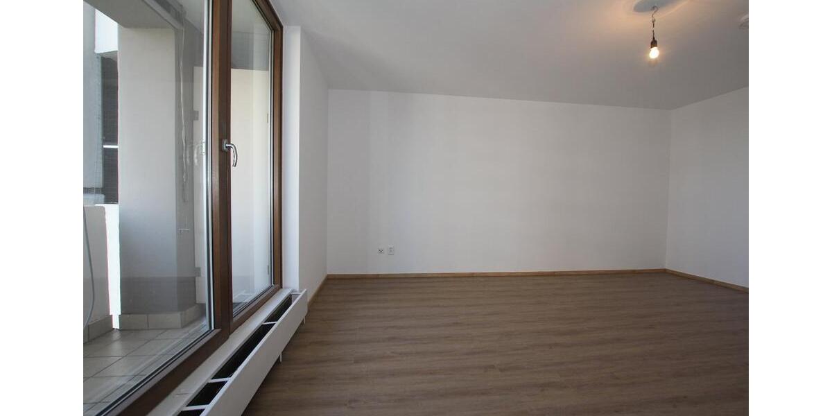 Freies Apartment mit großem Balkon – von Privat ! 1 zimmer