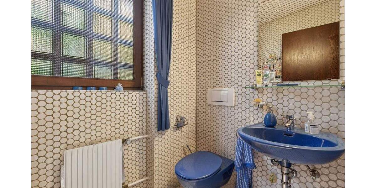 Einfamilienhaus Waldbronn / Etzenrot Etzenrot - 9 Zimmer, 252 m&sup2;, 895.000&euro; | Angebot:25681034