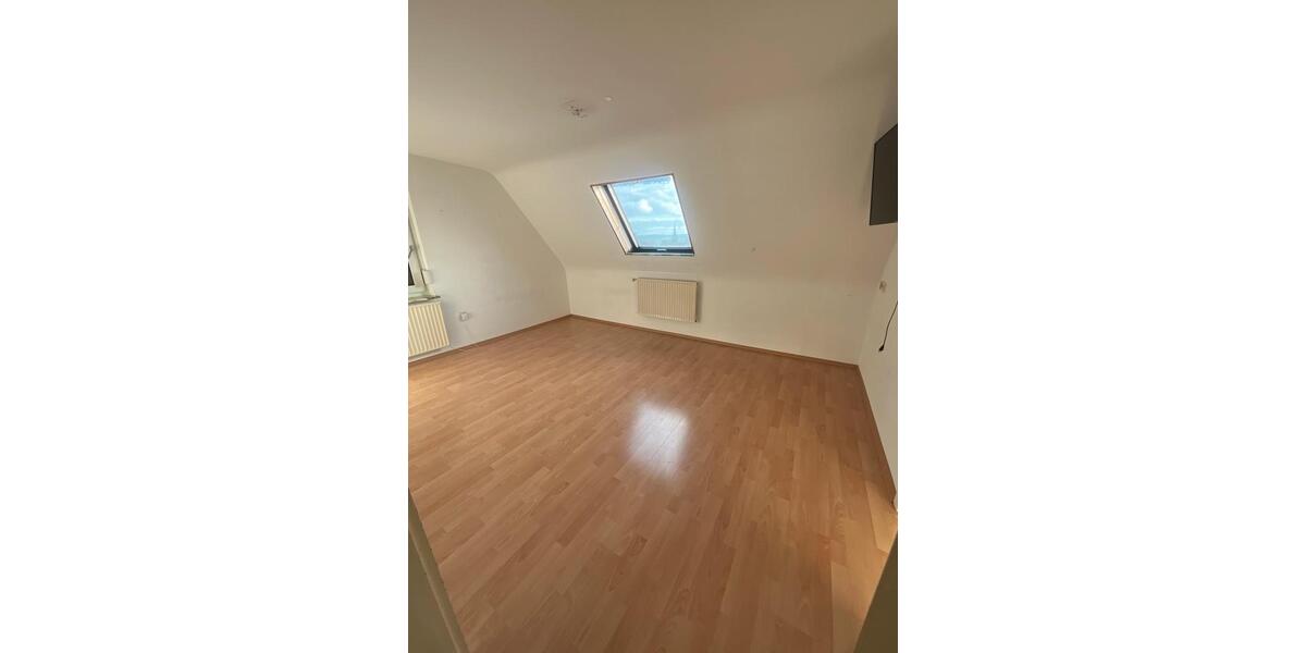 Geräumige DoppelhaushälfteMehrgenerationenhaus in Flehingen 9 zimmer