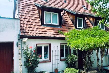 Haus Sachsenheim - 8.5 Zimmer, 223 m&sup2;, 479.000&euro; | Angebot:27120063