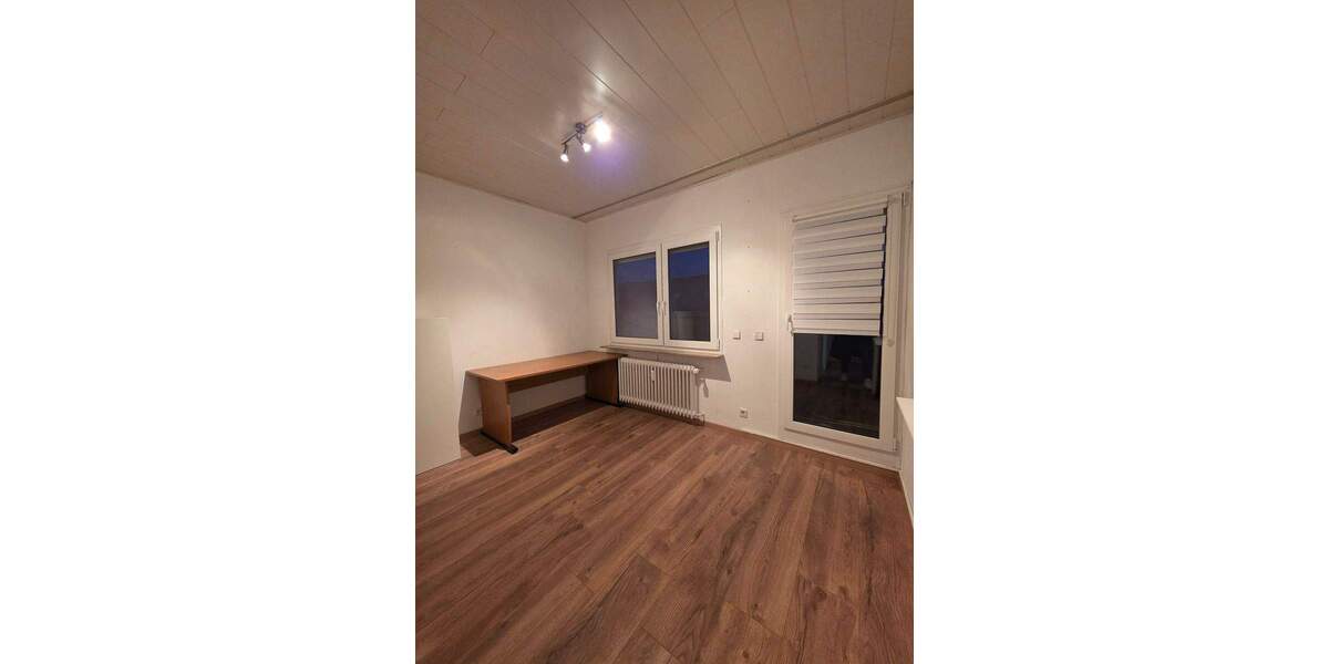 Etagenwohnung Pforzheim Oststadt - 4 Zimmer, 170 m&sup2;, 1.700&euro; | Angebot:23588934