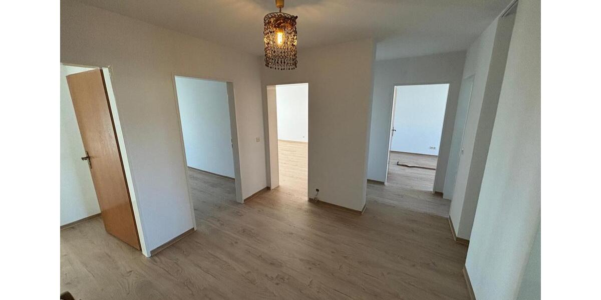 Etagenwohnung Karlsruhe Mühlburg - 4 Zimmer, 94 m&sup2;, 1.225&euro; | Angebot:26464804