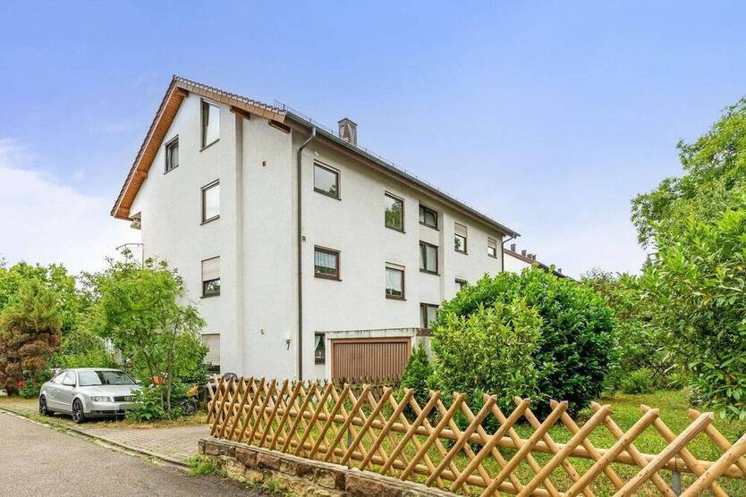 sofort verfügbar: neu renovierte 3 Zimmer mit Südbalkon