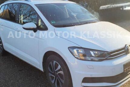 VW Touran 64.500 km 23.999 &euro; Knittlingen 75438