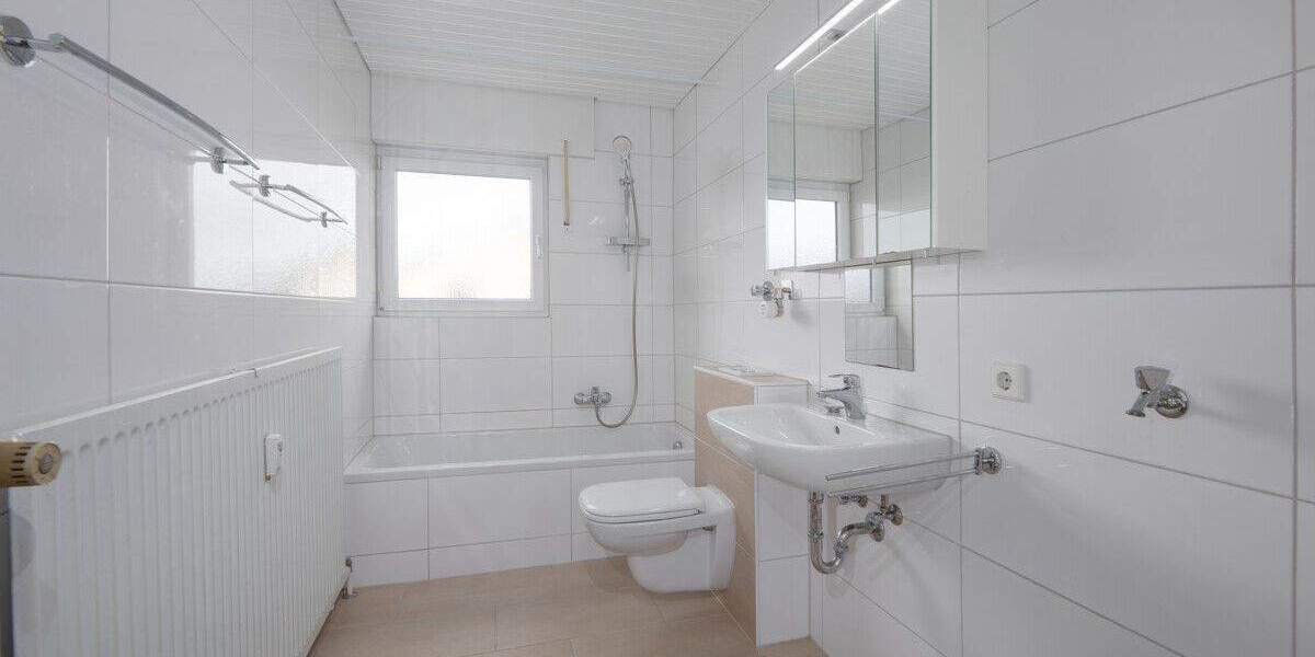 Etagenwohnung Pforzheim Buckenberg - 2 Zimmer, 64 m&sup2;, 198.000&euro; | Angebot:24860407