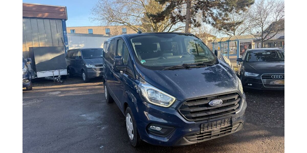 Ford Tourneo Custom 176.200 km 17.990 € Sindelfingen 71065