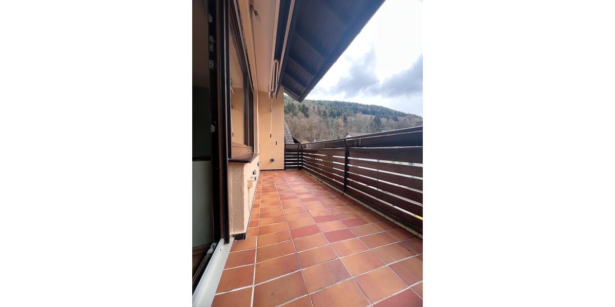 Etagenwohnung Bad Wildbad - 3 Zimmer, 64 m&sup2;, 650&euro; | Angebot:25642676