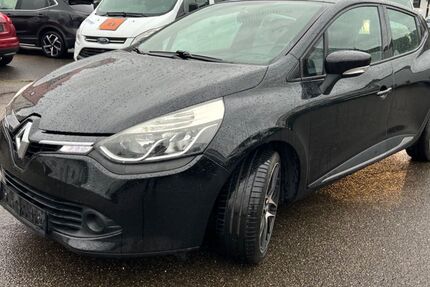 Renault Clio 153.700 km 6.900 € Illingen 75428