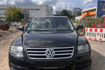 VW Touareg 257.320 km 5.900 € Stuttgart 70376
