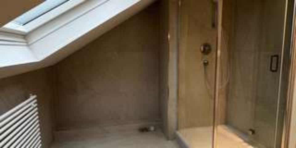 Stilvolle 3,5 Zimmer Dachgeschosswohnung in Toplage- Sedansplatz 3.5 zimmer