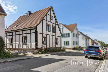 Haus zum Kaufen in Ettlingen 495.000 € 182 m² 7 zimmer