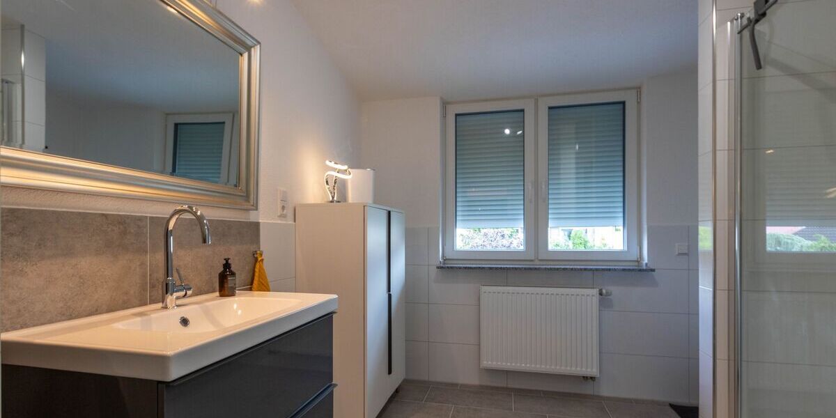 helle vollständig möblierte 2-Zimmer Wohnung in Illingen - Appartement Illingen | Angebot:26865904